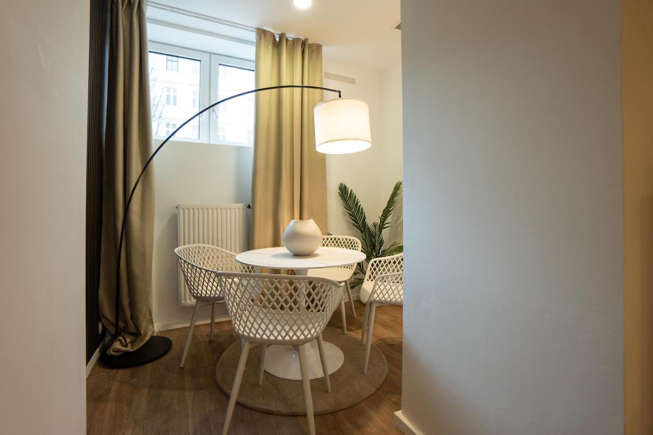 Stylish Apartment With Dedicated Working Space And Super King-Size Bed Located Between City Centre And Donau River Виена Екстериор снимка