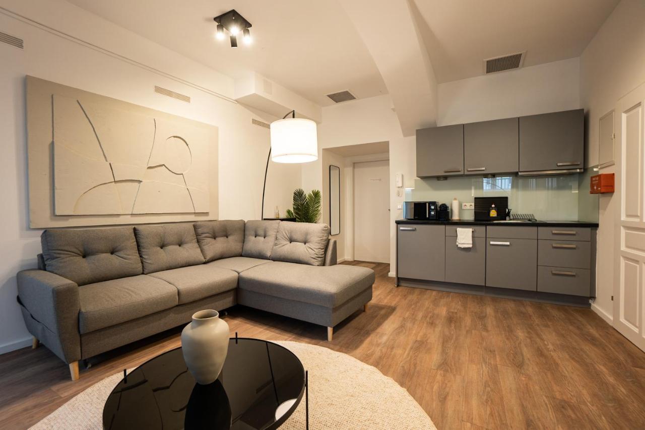 Stylish Apartment With Dedicated Working Space And Super King-Size Bed Located Between City Centre And Donau River Виена Екстериор снимка