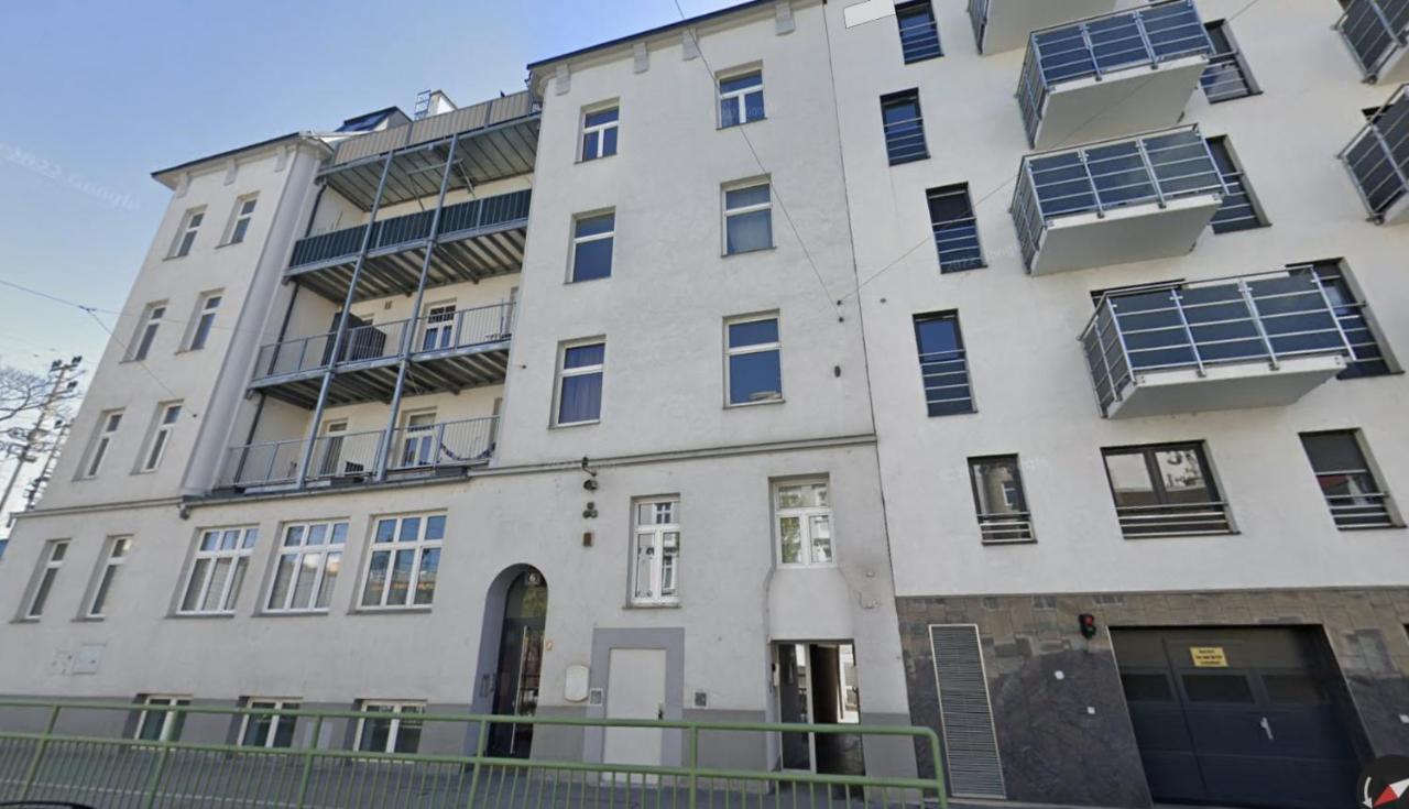 Stylish Apartment With Dedicated Working Space And Super King-Size Bed Located Between City Centre And Donau River Виена Екстериор снимка